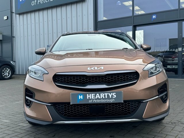 Kia Xceed T-gdi 3 Suv DY22JWK Brown #2
