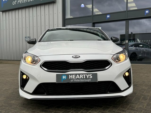 Kia Proceed T-gdi Gt-line Shooting Brake FH21WVD White #2