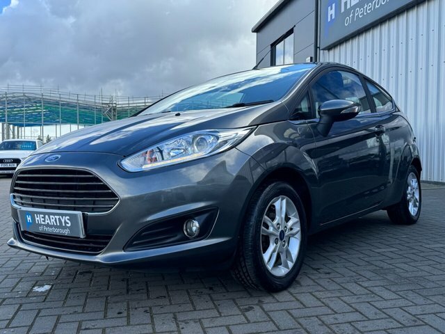 Ford Fiesta Ecoboost Zetec Hatchback BG66YKD Grey #3