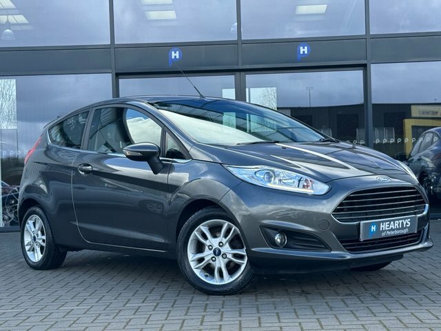 Ford Fiesta Ecoboost Zetec Hatchback BG66YKD Grey