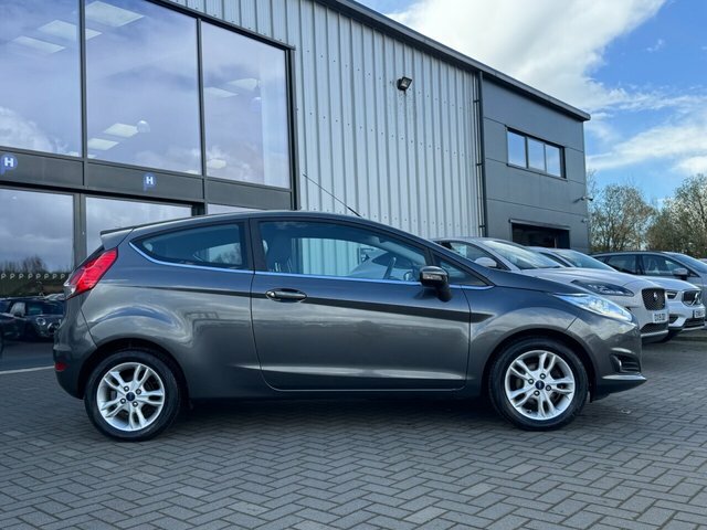 Ford Fiesta Ecoboost Zetec Hatchback BG66YKD Grey #5