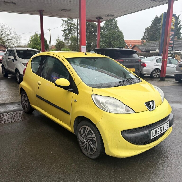 Peugeot 107 1.0 Urban Yellow #4