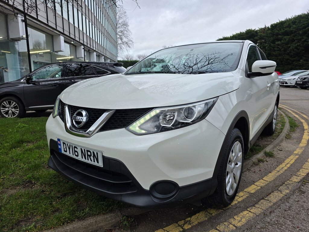 Nissan Qashqai 1.2 Dig-t Visia Suv 2Wd Euro 6 DY16NRN White #4