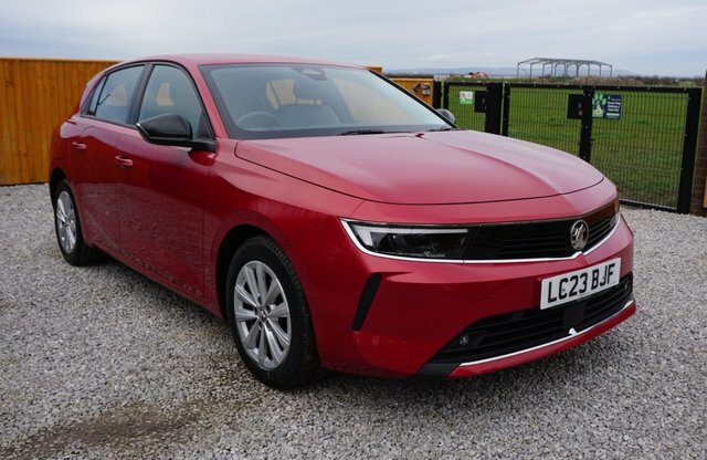 Vauxhall Astra Turbo Design Hatchback Red