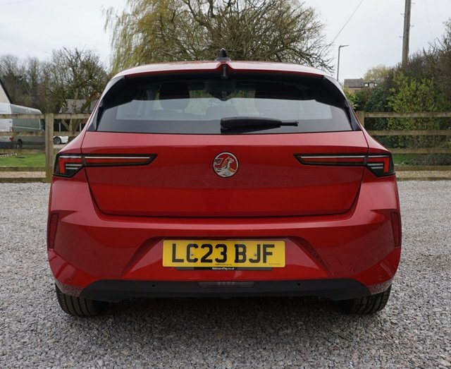 Vauxhall Astra Turbo Design Hatchback LC23BJF Red #5