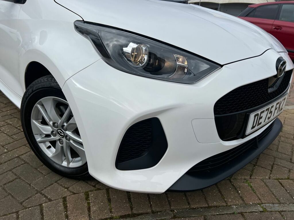 Mazda 2 1.5I Hybrid Centre Line Cvt DE75FKZ White #3