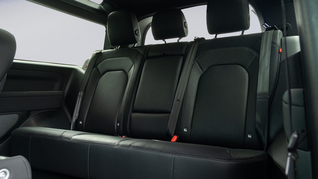 Land Rover Defender 90 3.0 D250 X-dynamic Se 90 KP23VYJ Black #4