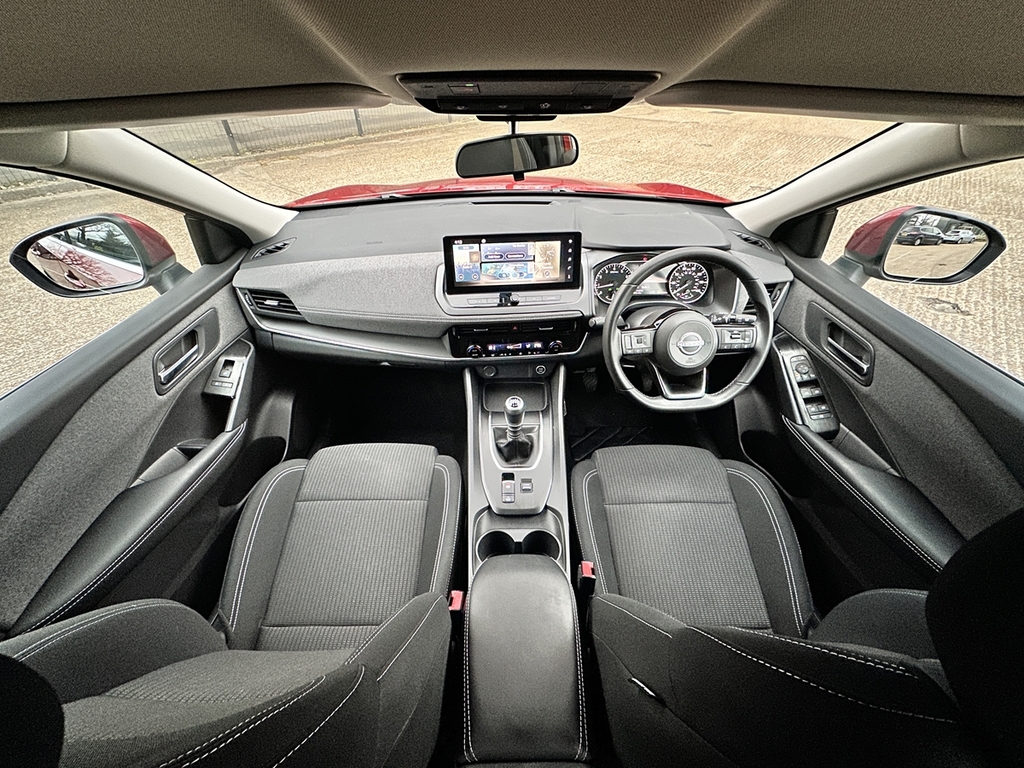Nissan Qashqai 1.3 Dig-t Mh 158 Acenta Premium Red #3