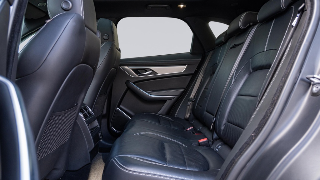 Jaguar F-Pace 3.0 D300 R-dynamic Se SW21CRV Grey #3