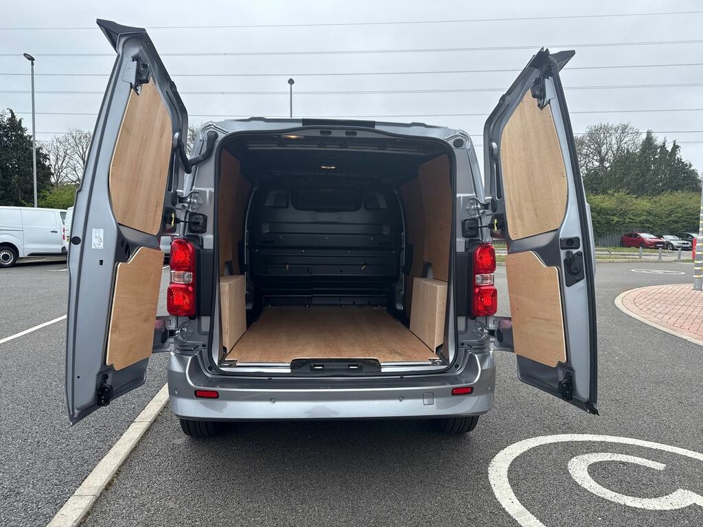 Vauxhall Vivaro 2.0 Turbo D 180 Gs H1 Van Silver #4
