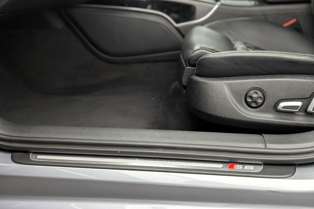 Audi S6 Avant Black Edition Grey #47