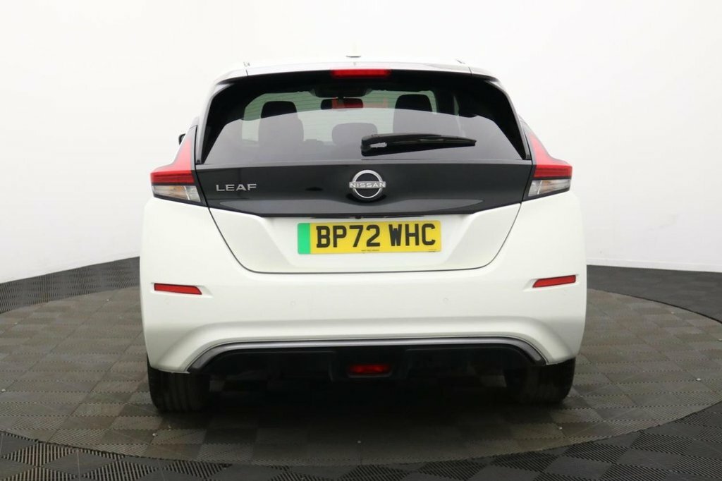 Nissan Leaf Hatchback BP72WHC White #5