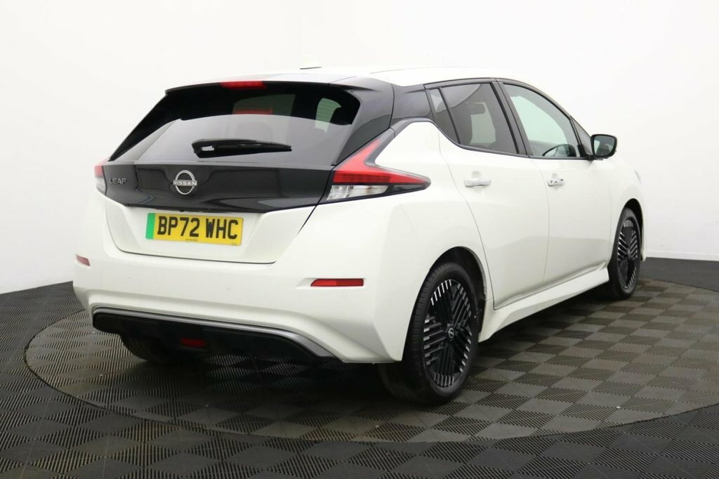 Nissan Leaf Hatchback BP72WHC White #4