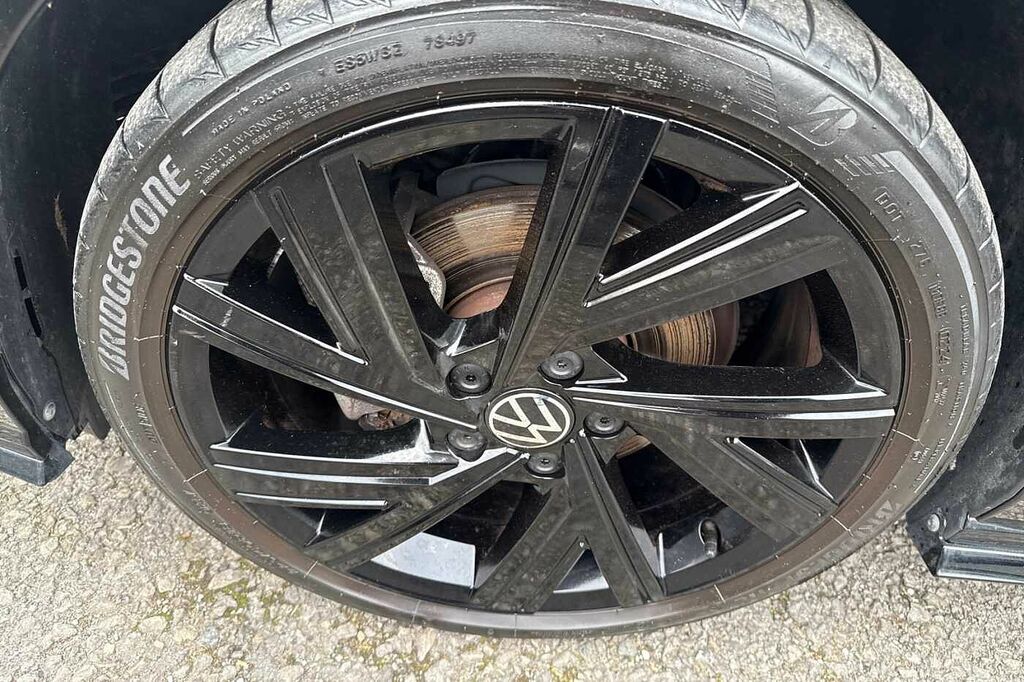 Volkswagen Golf 1.5 Etsi 150 Black Edition Dsg HG24LWU Black #5