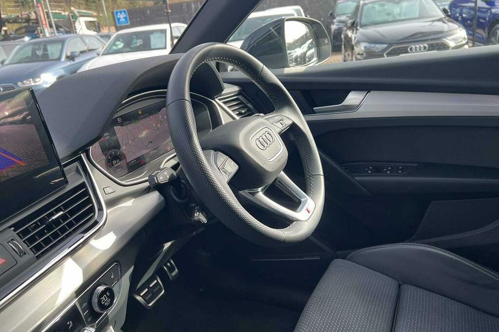 Audi Q5 S Line 40 Tdi Quattro 204 Ps S Tronic DE74HWT Black #2