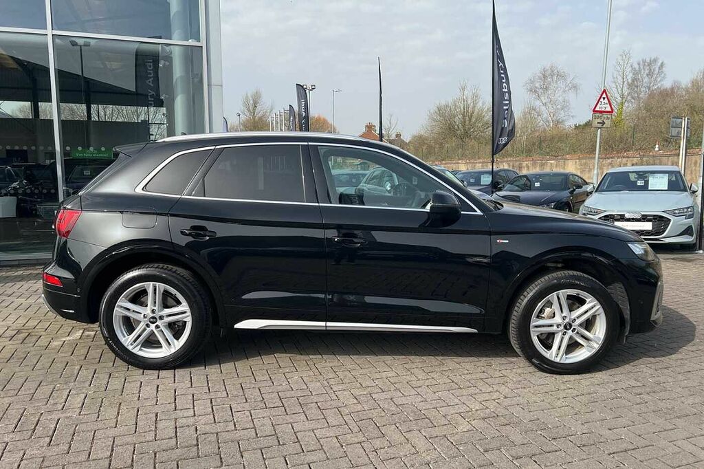 Audi Q5 S Line 40 Tdi Quattro 204 Ps S Tronic DE74HWT Black #4