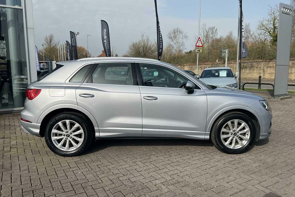 Audi Q3 Sport 35 Tdi Quattro 150 Ps S Tronic HG71NMJ Silver #4