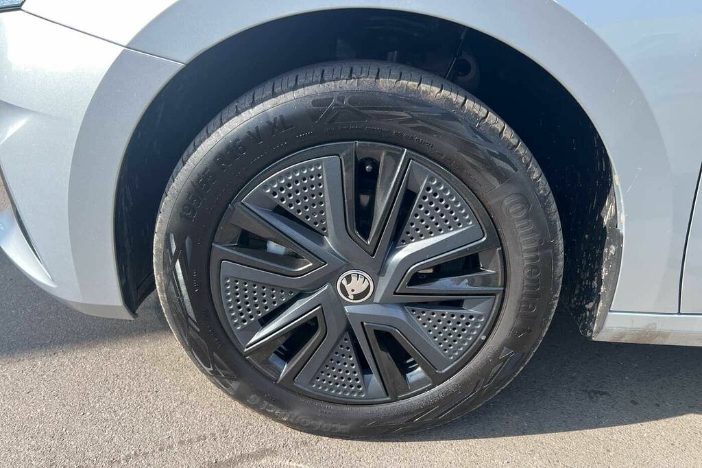 Skoda Fabia 1.0 Mpi 80 Colour Edition YL24CVE Silver #5