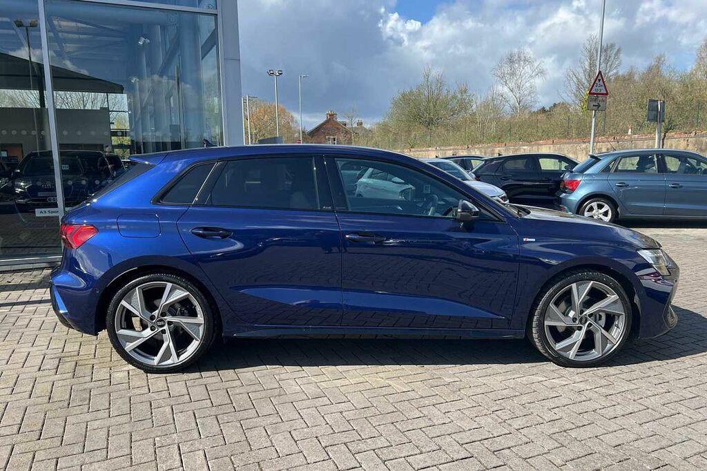 Audi A3 Sportback Black Edition 35 Tfsi 150 Ps S Tronic DF25EVX Black #4