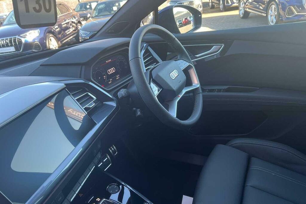 Audi Q4 E Tron Q4 S Line 45 E-tron 210,00 Kw HF26OHN Blue #2