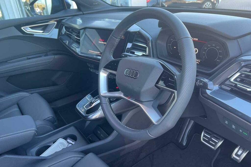 Audi Q4 E Tron Q4 S Line 45 E-tron 210,00 Kw HF26OHN Blue #6