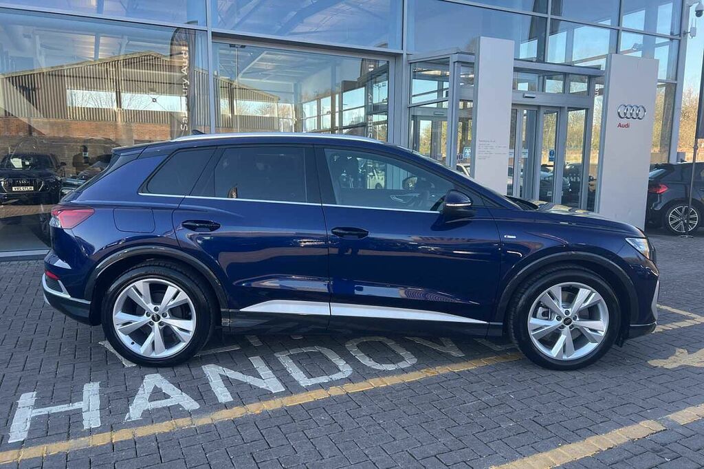 Audi Q4 E Tron Q4 S Line 45 E-tron 210,00 Kw HF26OHN Blue #4