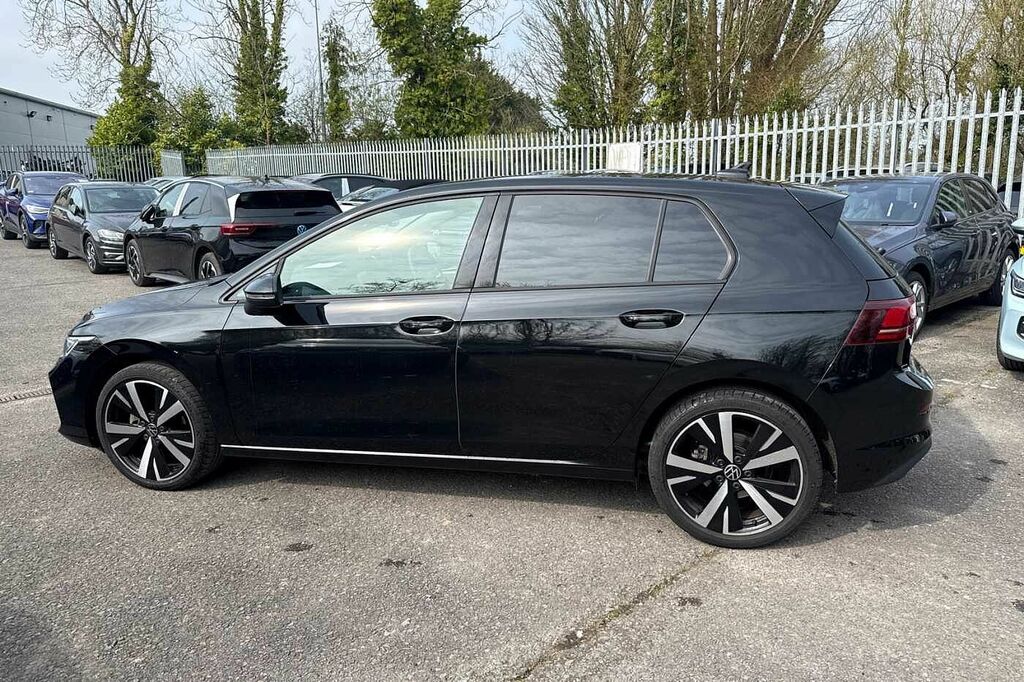 Volkswagen Golf 1.5 Tsi 150 Match HJ74UXC Black #4