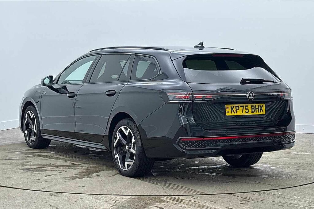 Volkswagen Passat 1.5 Tsi Ehybrid 272 R-line Dsg KP75BHK Black #3