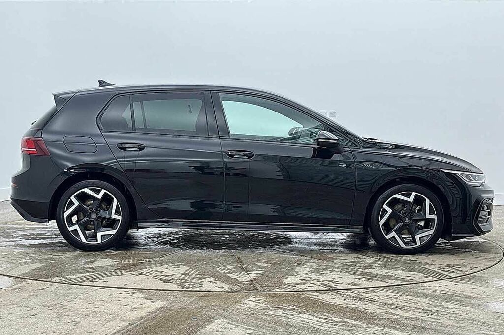 Volkswagen Golf 1.5 Tsi 150 R-line GF25YBA Black #4