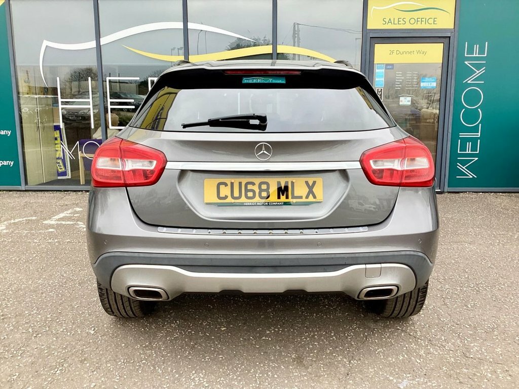 Mercedes-Benz GLA Class 1.6L Sport CU68MLX Grey #6