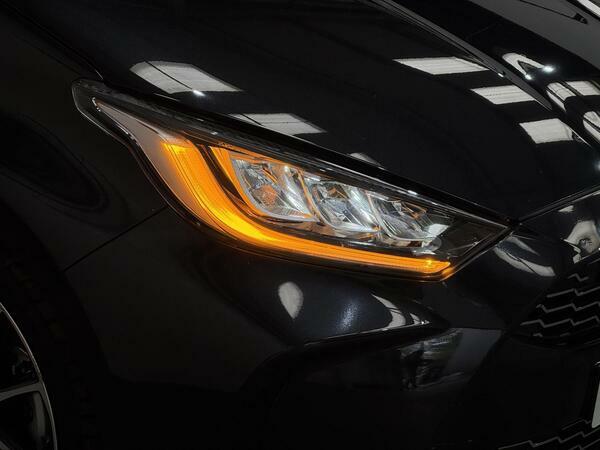 Toyota Yaris 1.5 Vvt-h Gr Sport Hatchback Hybrid E-c LM73UYY Black #4