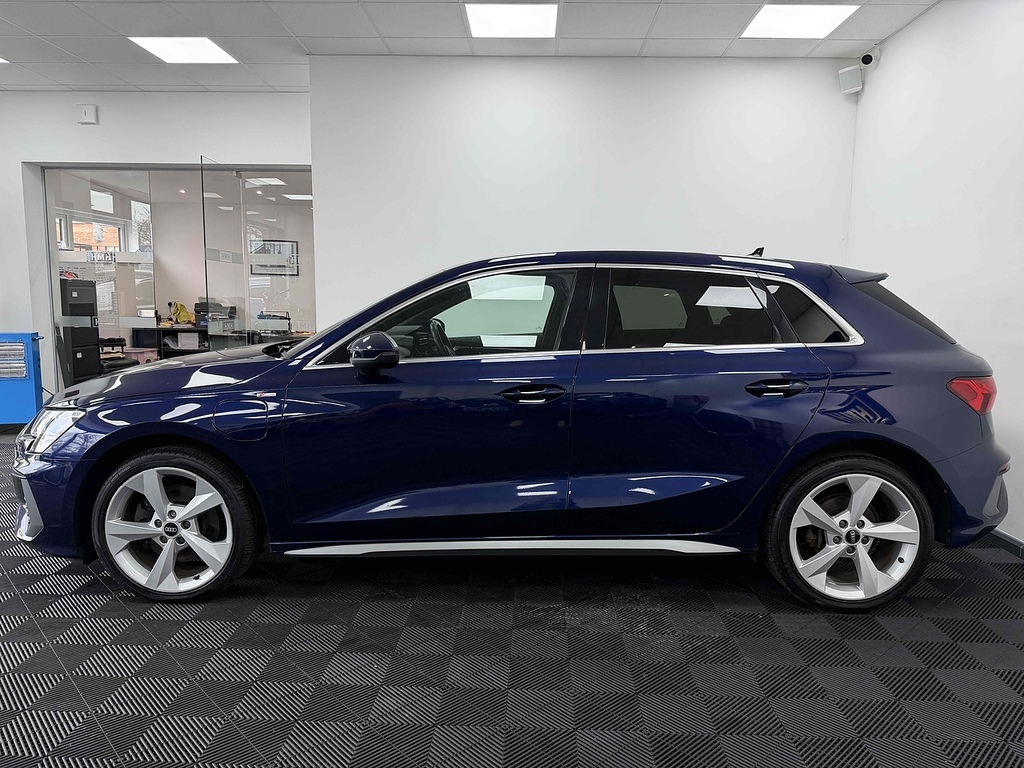 Audi A3 Tfsie S Line VN71YGF Blue #4