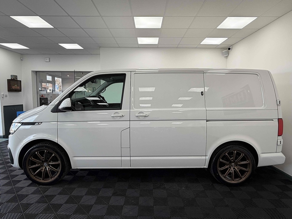 Volkswagen Transporter Tdi T28 Highline EA73DJZ White #4