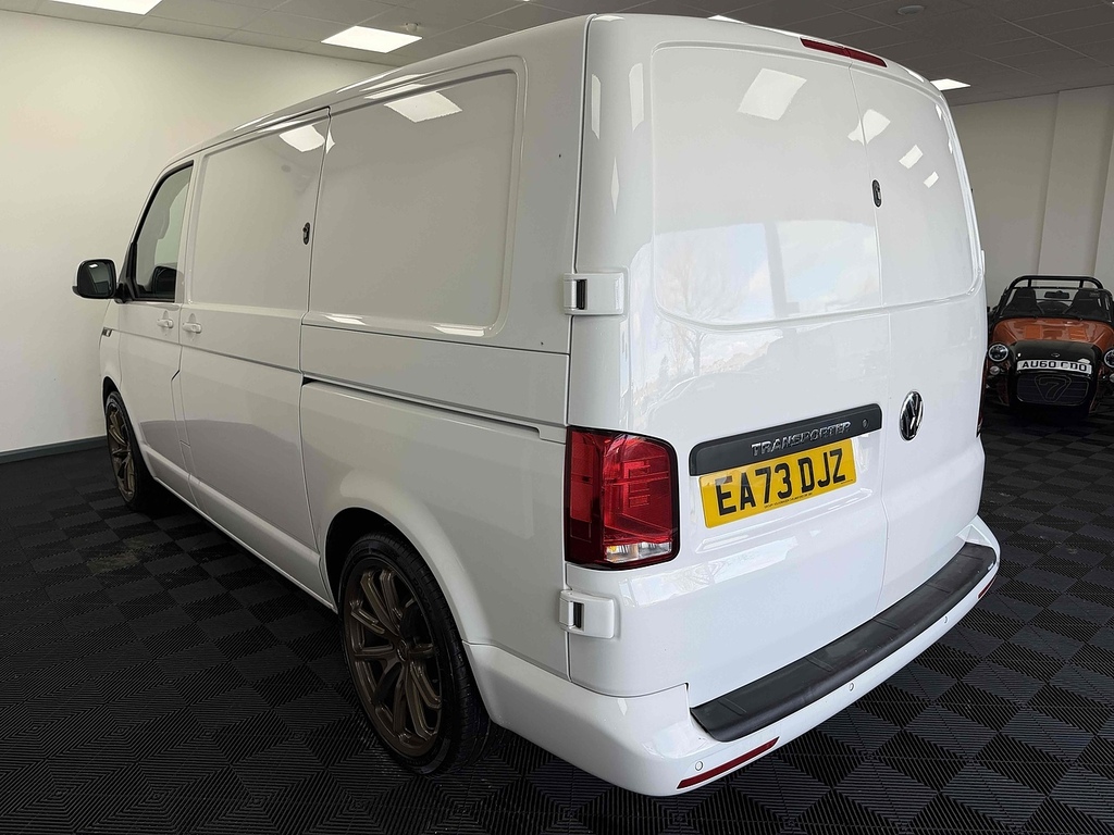 Volkswagen Transporter Tdi T28 Highline EA73DJZ White #5