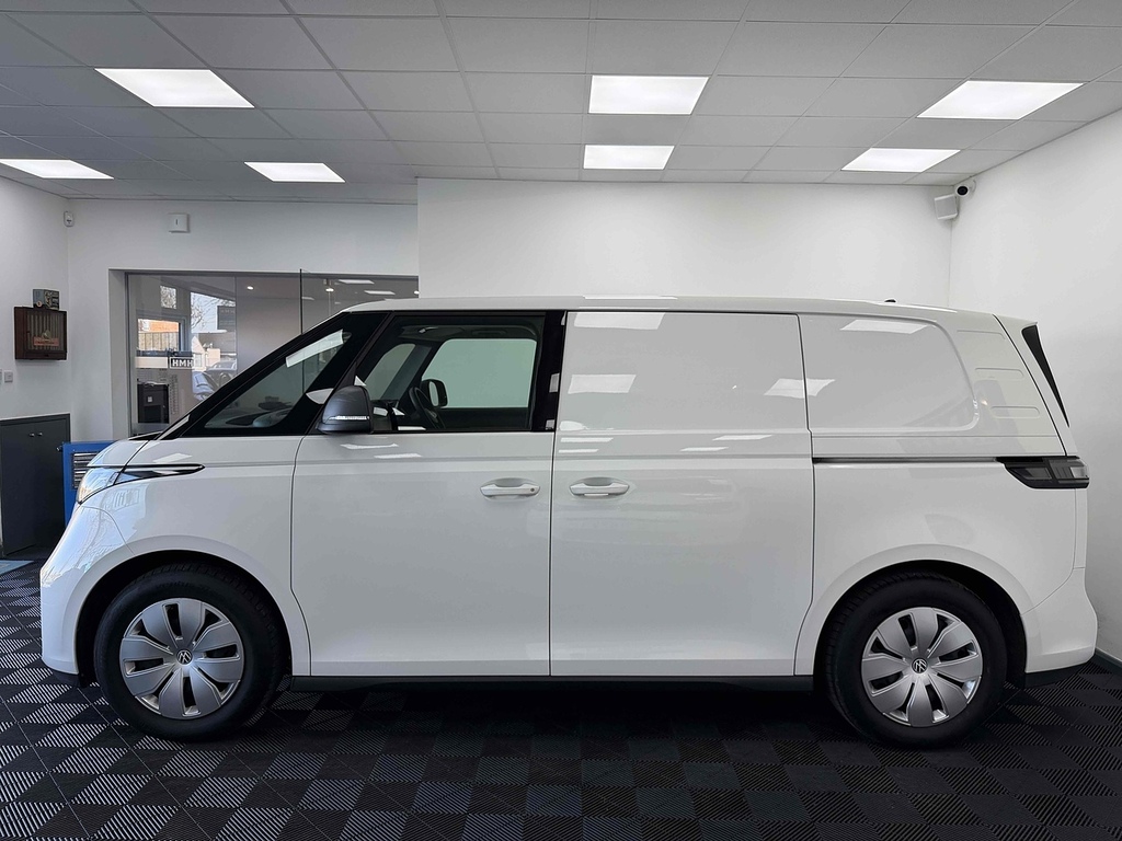 Volkswagen ID.Buzz Pro Commerce Plus DC73FLR White #4