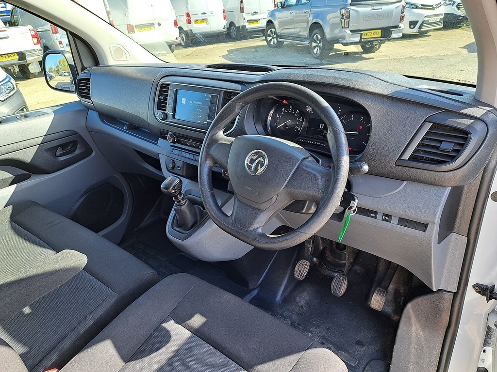 Vauxhall Vivaro Turbo D 2900 Dynamic RXZ9926 White #2