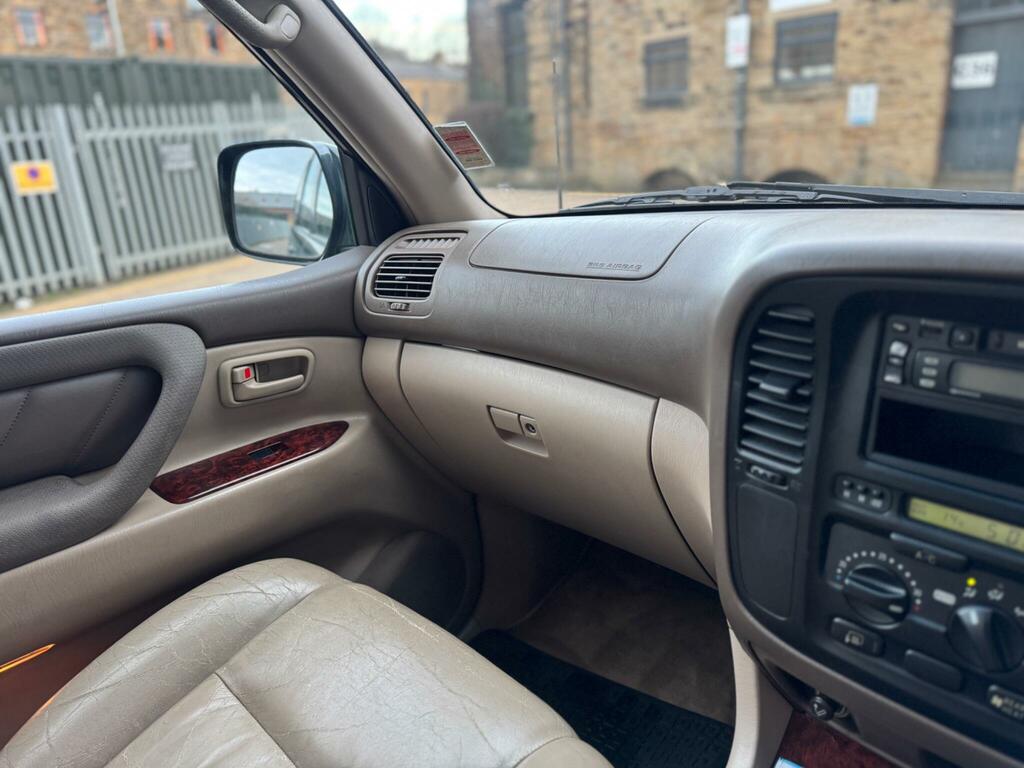Toyota Land Cruiser Amazon Amazon VX Green #37