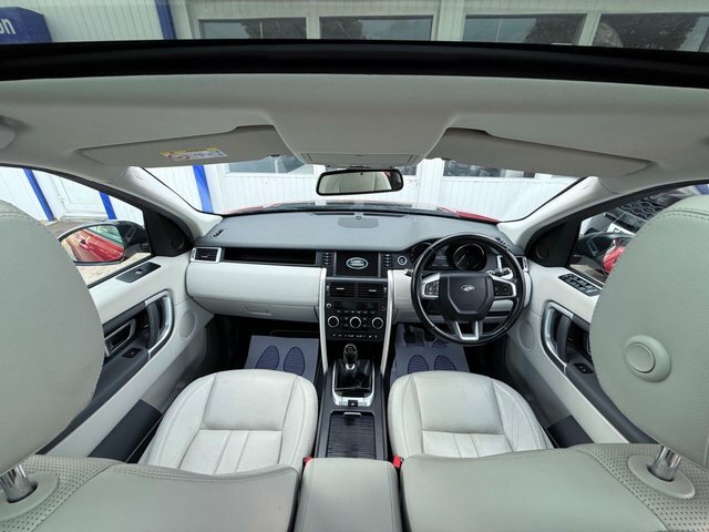 Land Rover Discovery Sport 2016 2.0 Td4 Hse Black Pack Panoramic Roof Sat Nav BV66YMT Red #4