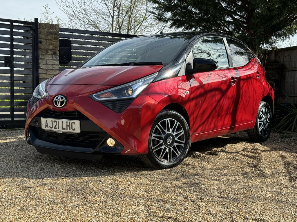 Toyota Aygo Hatchback 1.0 Vvt-i X-clusiv 202121 Red