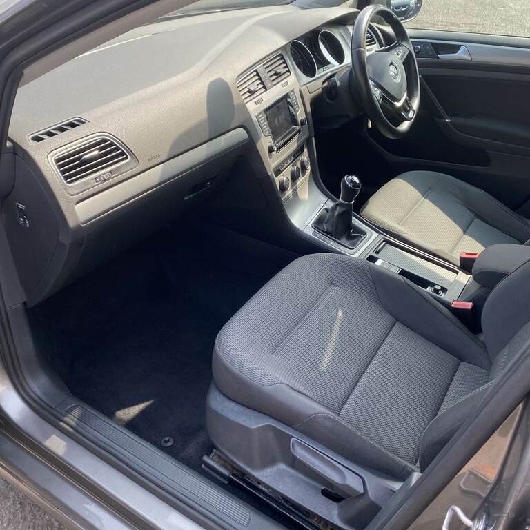 Volkswagen Golf 1.6 Tdi 110 Match VO65JYY Silver #6