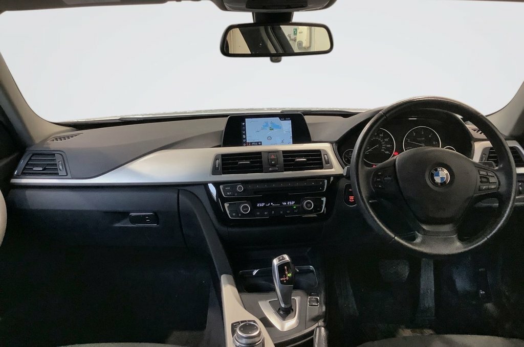 BMW 3 Series 2L Se EO68UWR White #3
