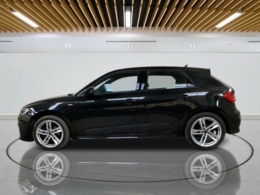 Audi A1 1L S Line GD23EOV Black #5
