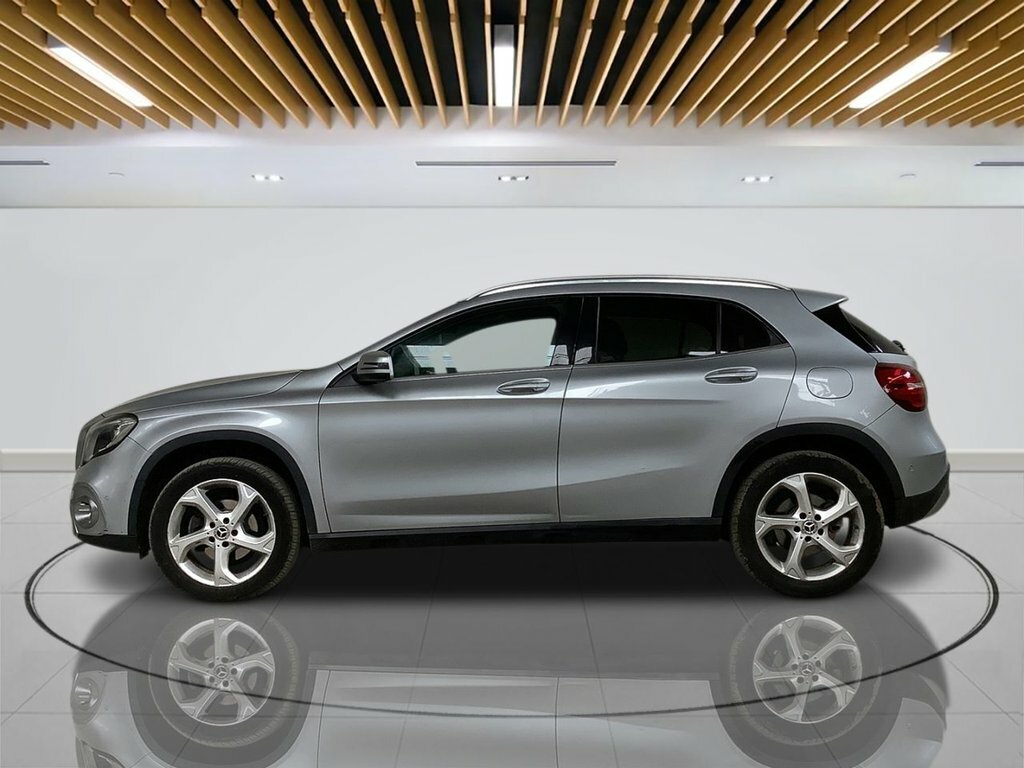 Mercedes-Benz GLA Class 2.1L Sport Silver #5