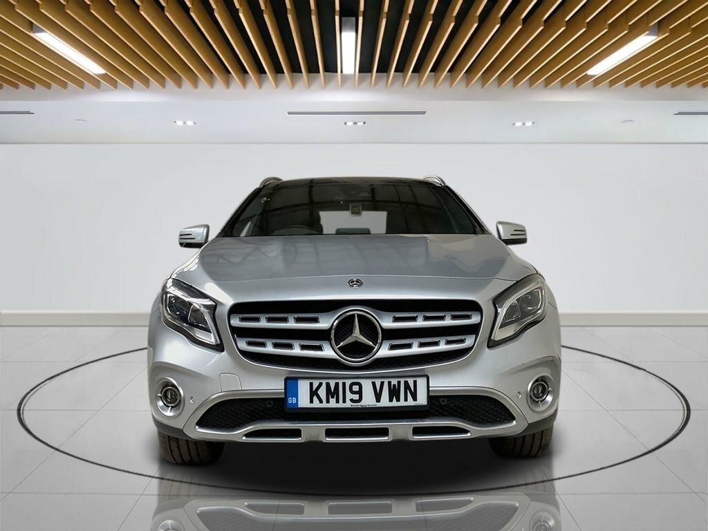 Mercedes-Benz GLA Class 2.1L Sport Silver #2