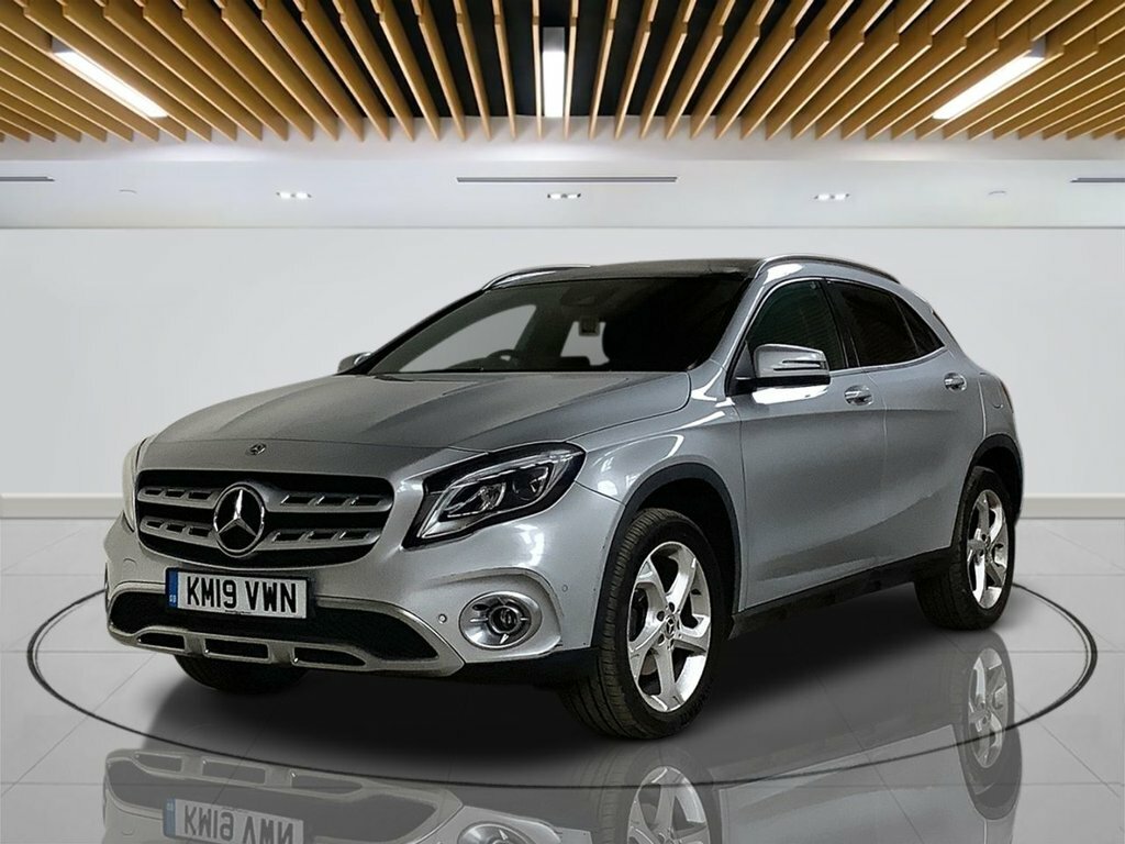 Mercedes-Benz GLA Class 2.1L Sport Silver #4
