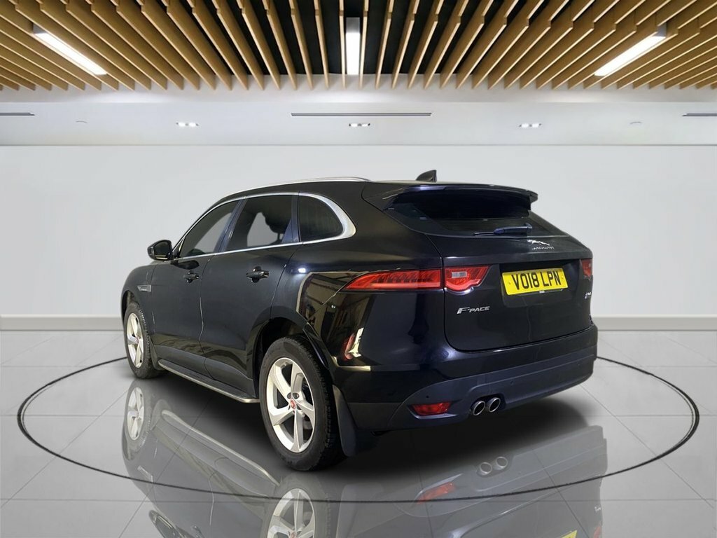 Jaguar F-Pace 2L Prestige VO18LPN Black #5