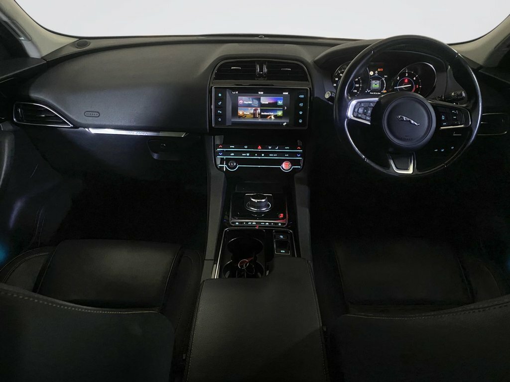 Jaguar F-Pace 2L Prestige VO18LPN Black #3