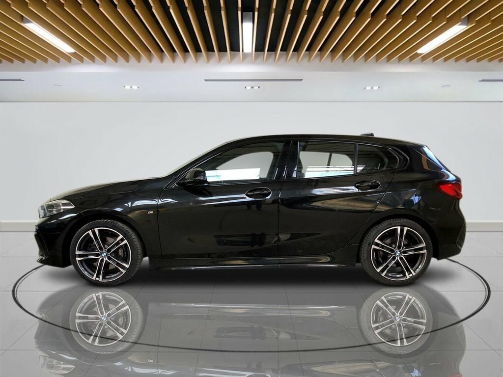 BMW 1 Series 1.5L M Sport LV22CFP Black #4