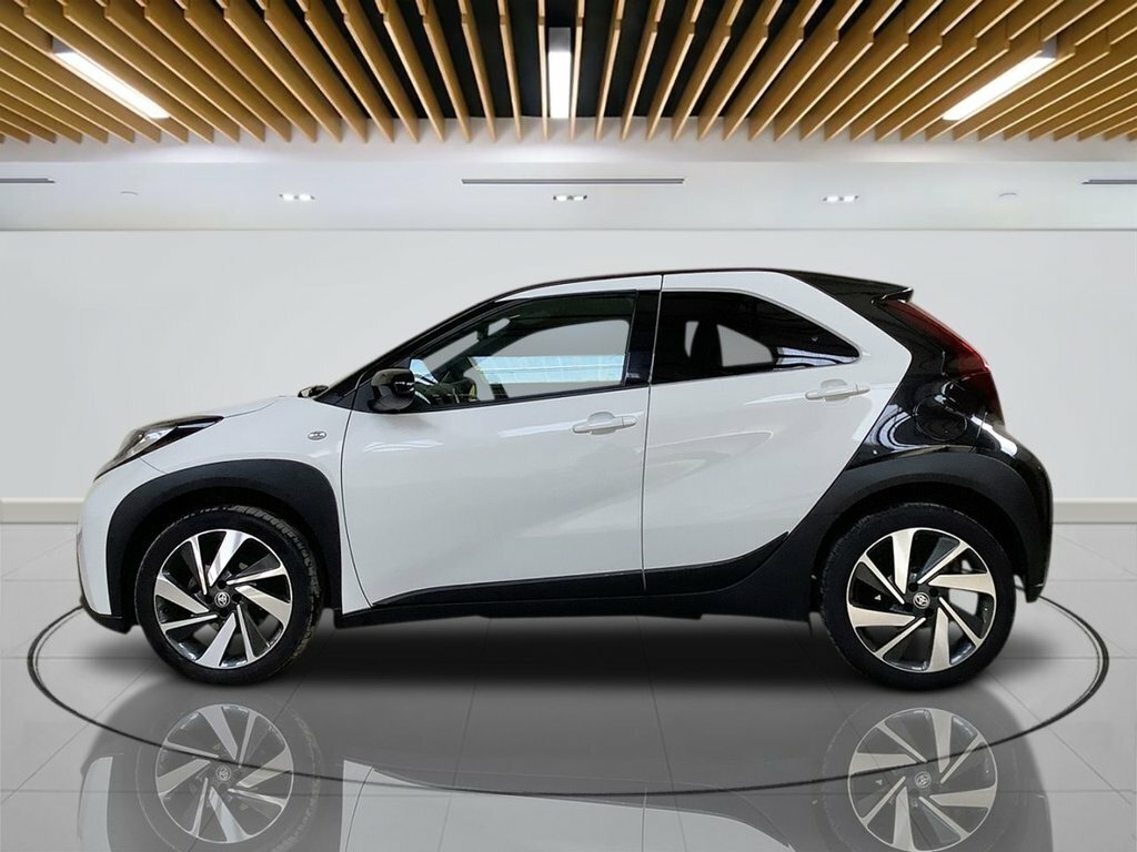 Toyota Aygo X 1L Edge YF23UBA White #5