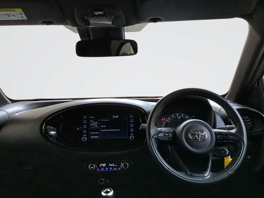 Toyota Aygo X 1L Edge YF23UBA White #3